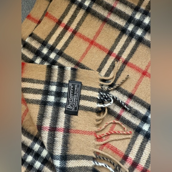 Vintage Burberry's Classic Long Beige Nova Check Cashmere Wool Neck Scarf - Picture 2 of 9